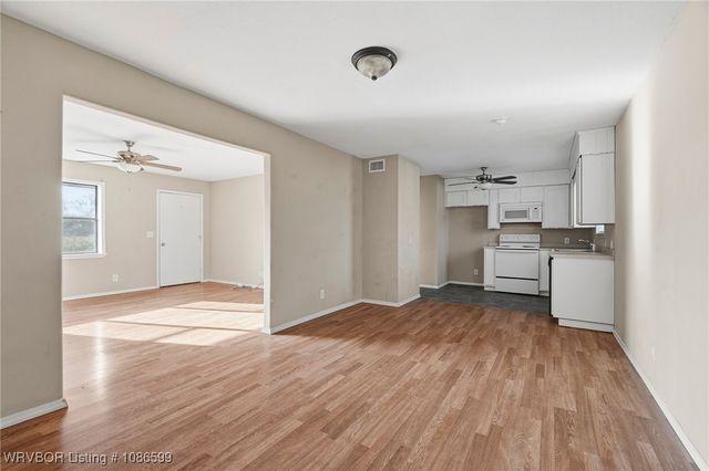 1204 N Davis Street, Lavaca, AR 72941