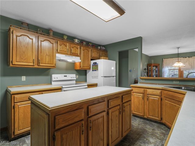 4576 Alabama Avenue SW, Navarre, OH 44662