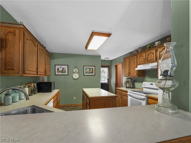 4576 Alabama Avenue SW, Navarre, OH 44662