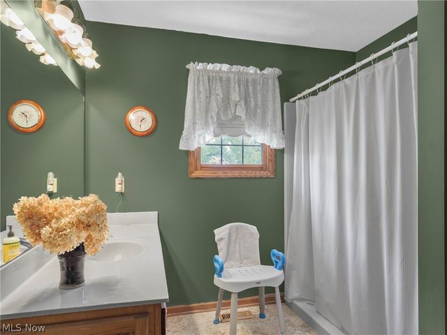 4576 Alabama Avenue SW, Navarre, OH 44662