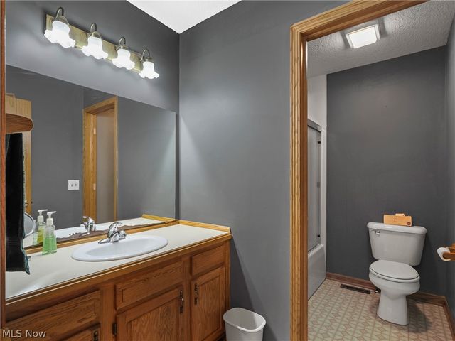 4576 Alabama Avenue SW, Navarre, OH 44662