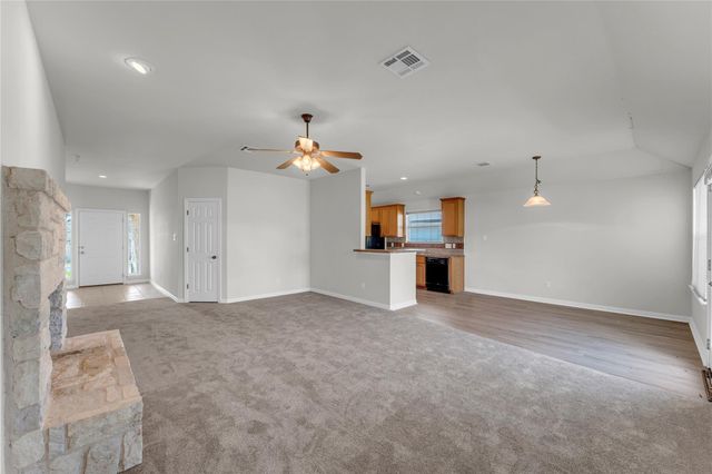 204 Cailin CT, Burnet, TX 78611