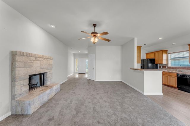 204 Cailin CT, Burnet, TX 78611