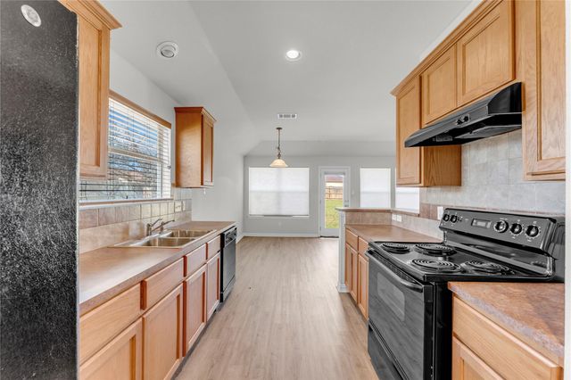 204 Cailin CT, Burnet, TX 78611