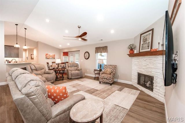 3275 Echo Lake Drive, Byrnes Mill, MO 63025