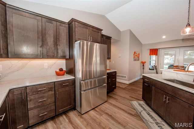 3275 Echo Lake Drive, Byrnes Mill, MO 63025