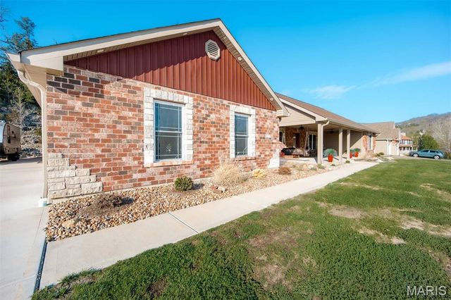 3275 Echo Lake Drive, Byrnes Mill, MO 63025