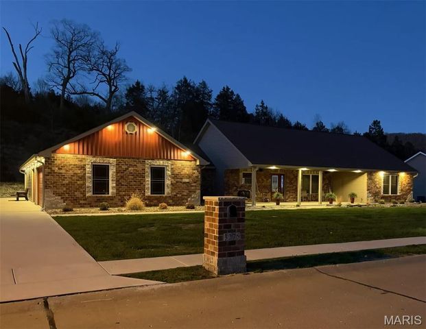 3275 Echo Lake Drive, Byrnes Mill, MO 63025