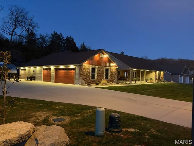 3275 Echo Lake Drive, Byrnes Mill, MO 63025