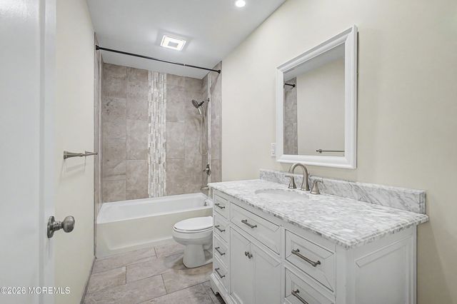 152 Center Avenue, Keansburg, NJ 07734