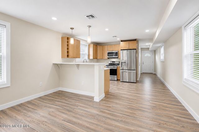 152 Center Avenue, Keansburg, NJ 07734