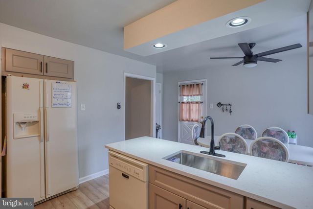 3850 NAAMANS CREEK RD, Upper Chichester, PA 19061