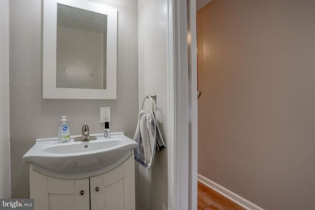 3850 NAAMANS CREEK RD, Upper Chichester, PA 19061