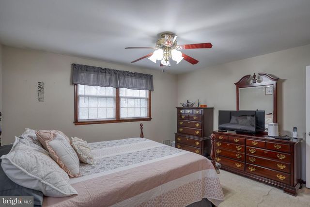 3850 NAAMANS CREEK RD, Upper Chichester, PA 19061