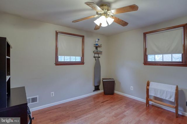 3850 NAAMANS CREEK RD, Upper Chichester, PA 19061