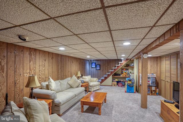 3850 NAAMANS CREEK RD, Upper Chichester, PA 19061