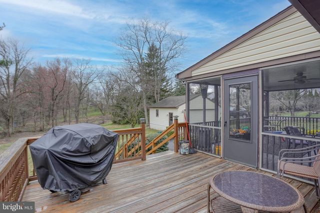 3850 NAAMANS CREEK RD, Upper Chichester, PA 19061