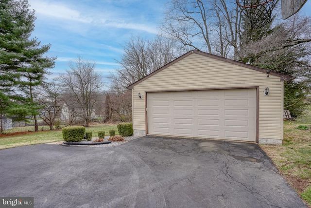 3850 NAAMANS CREEK RD, Upper Chichester, PA 19061