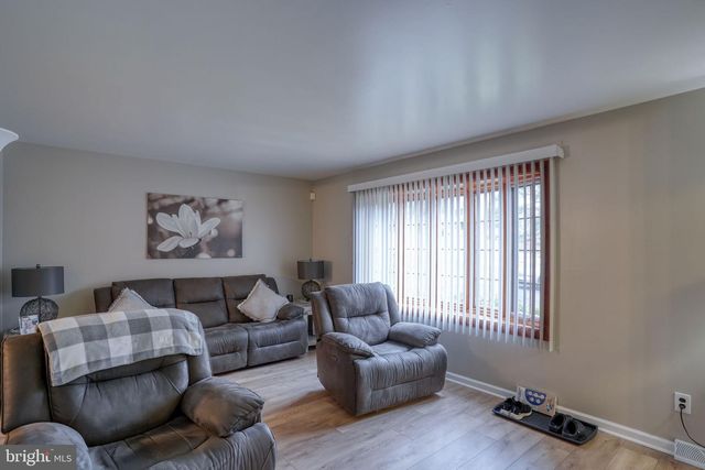 3850 NAAMANS CREEK RD, Upper Chichester, PA 19061