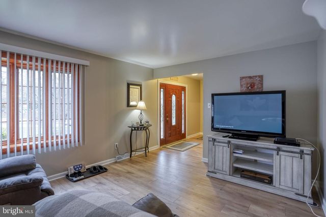 3850 NAAMANS CREEK RD, Upper Chichester, PA 19061