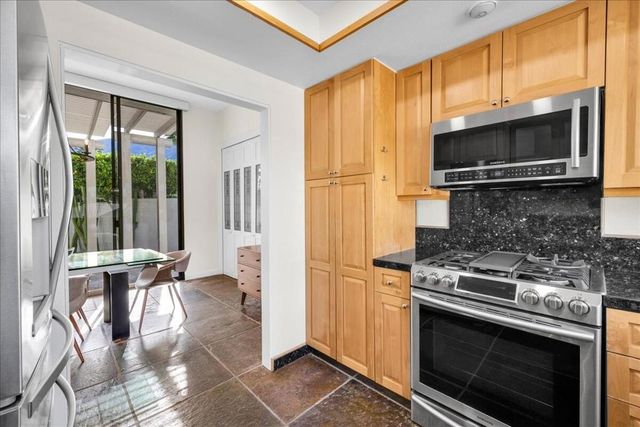 130 W Racquet Club Road 505, Palm Springs, CA 92262