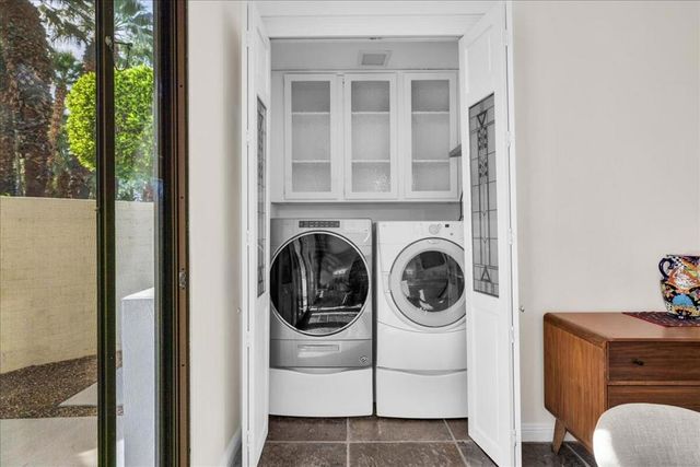 130 W Racquet Club Road 505, Palm Springs, CA 92262