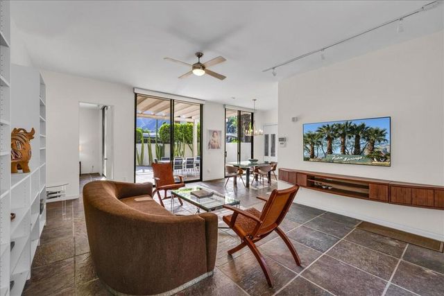 130 W Racquet Club Road 505, Palm Springs, CA 92262