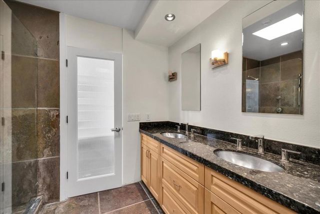 130 W Racquet Club Road 505, Palm Springs, CA 92262