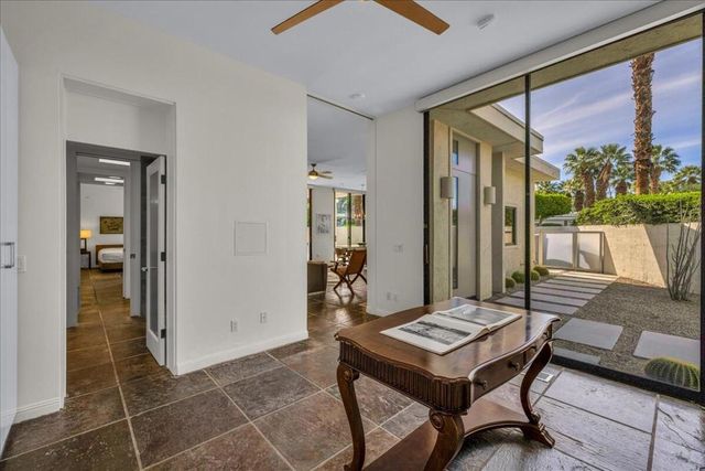 130 W Racquet Club Road 505, Palm Springs, CA 92262