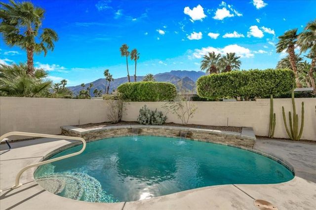 130 W Racquet Club Road 505, Palm Springs, CA 92262
