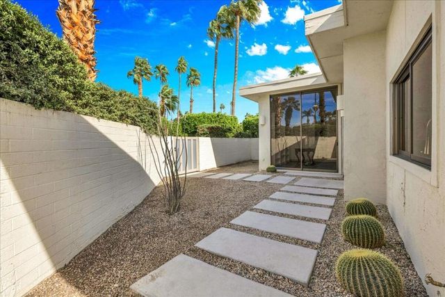 130 W Racquet Club Road 505, Palm Springs, CA 92262