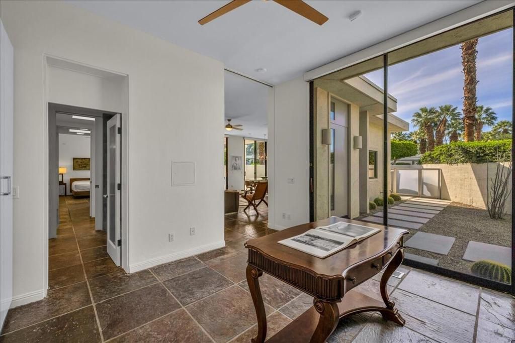 Image 30 of property listing at 130 W Racquet Club Road 505, Palm Springs, CA 92262