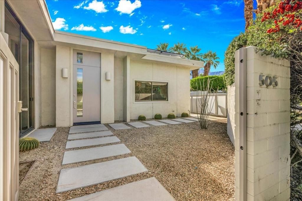 Image 5 of property listing at 130 W Racquet Club Road 505, Palm Springs, CA 92262