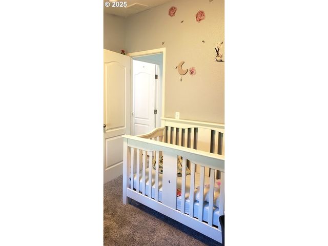 661 D St, Elkton, OR 97436