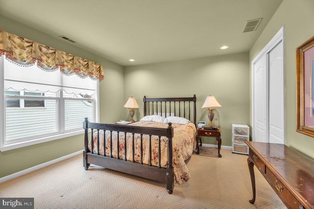 16 LOWELL DR, Marlton, NJ 08053