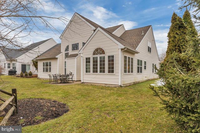 16 LOWELL DR, Marlton, NJ 08053