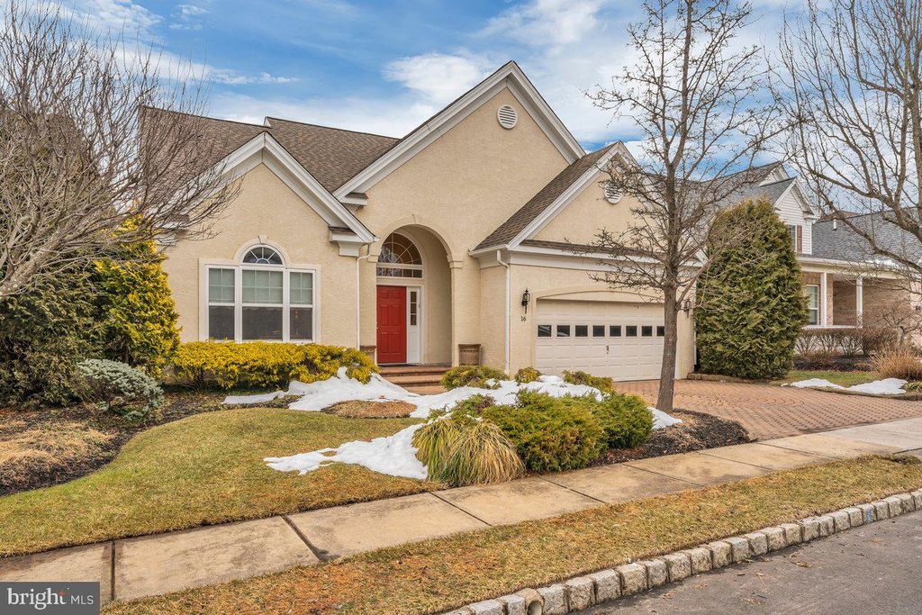 16 LOWELL DR, Marlton, NJ 08053