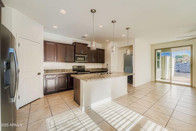 35167 N Braeden Drive, San Tan Valley, AZ 85144