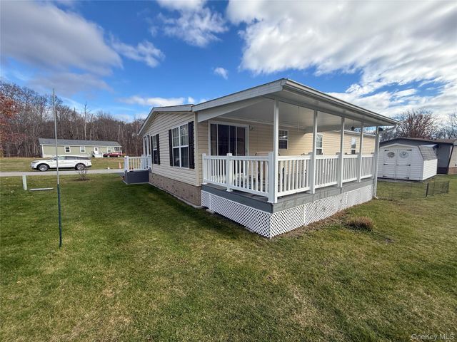 312 Brittany Terrace 312, Rock Tavern, NY 12575