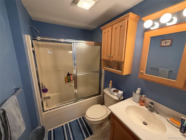 312 Brittany Terrace 312, Rock Tavern, NY 12575