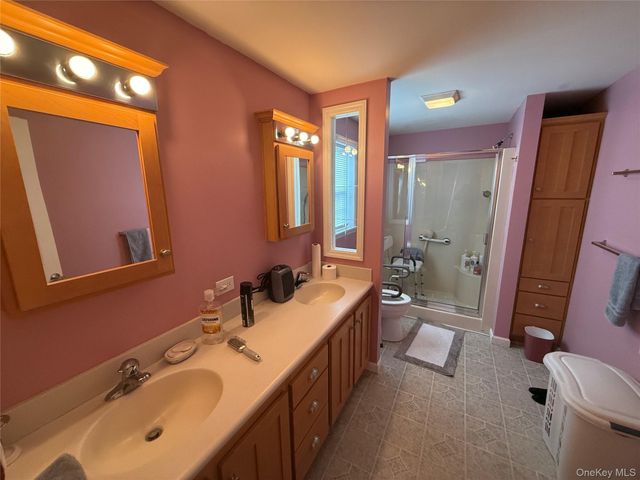 312 Brittany Terrace 312, Rock Tavern, NY 12575