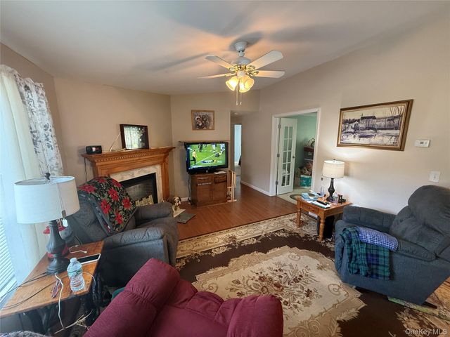 312 Brittany Terrace 312, Rock Tavern, NY 12575