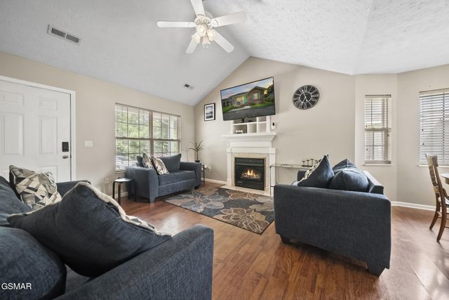 1733 Snapp Road, Sevierville, TN 37862