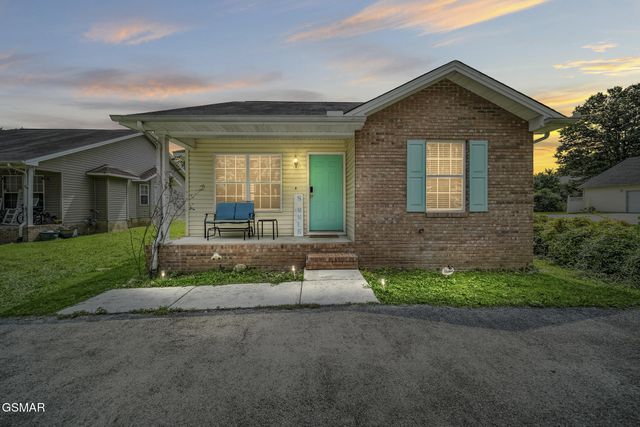 1733 Snapp Road, Sevierville, TN 37862