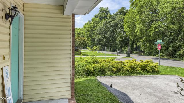 1733 Snapp Road, Sevierville, TN 37862