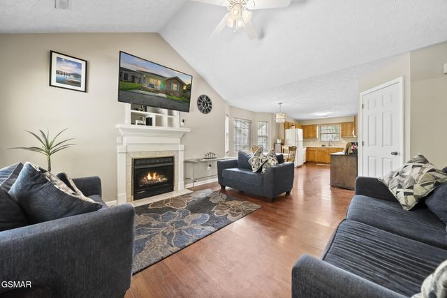 1733 Snapp Road, Sevierville, TN 37862