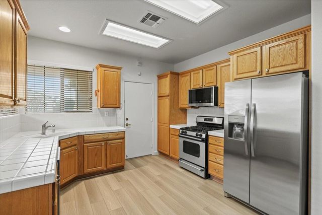 2694 Woodacre Ln, Lincoln, CA 95648