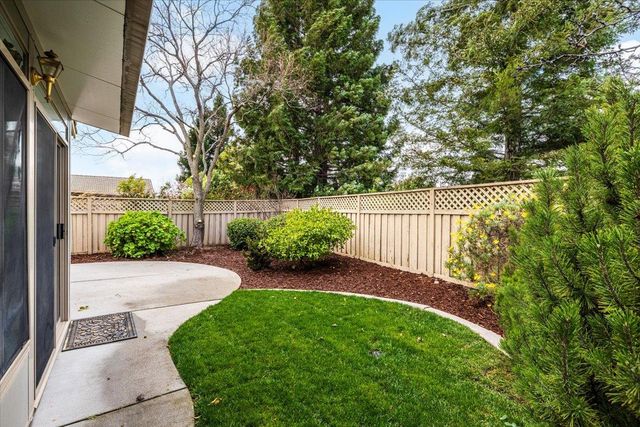 2694 Woodacre Ln, Lincoln, CA 95648