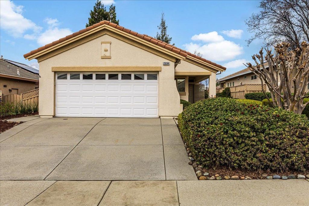 2694 Woodacre Ln, Lincoln, CA 95648