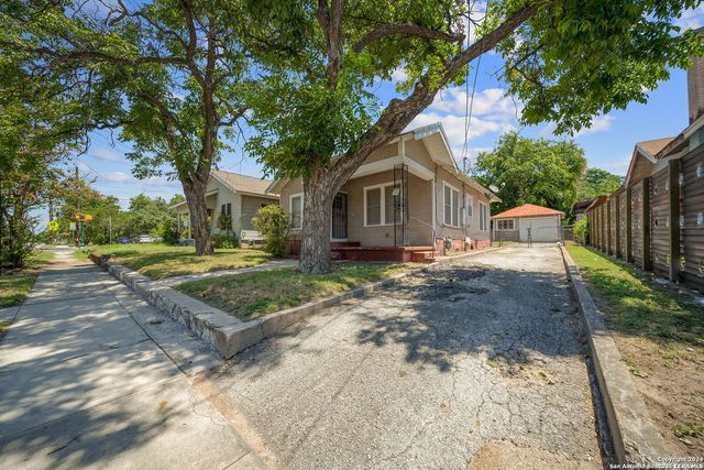 906 S GEVERS ST, San Antonio, TX 78210
